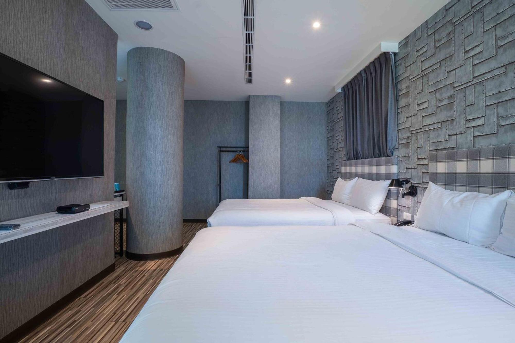Check Inn Taichung Ziyou Luaran gambar