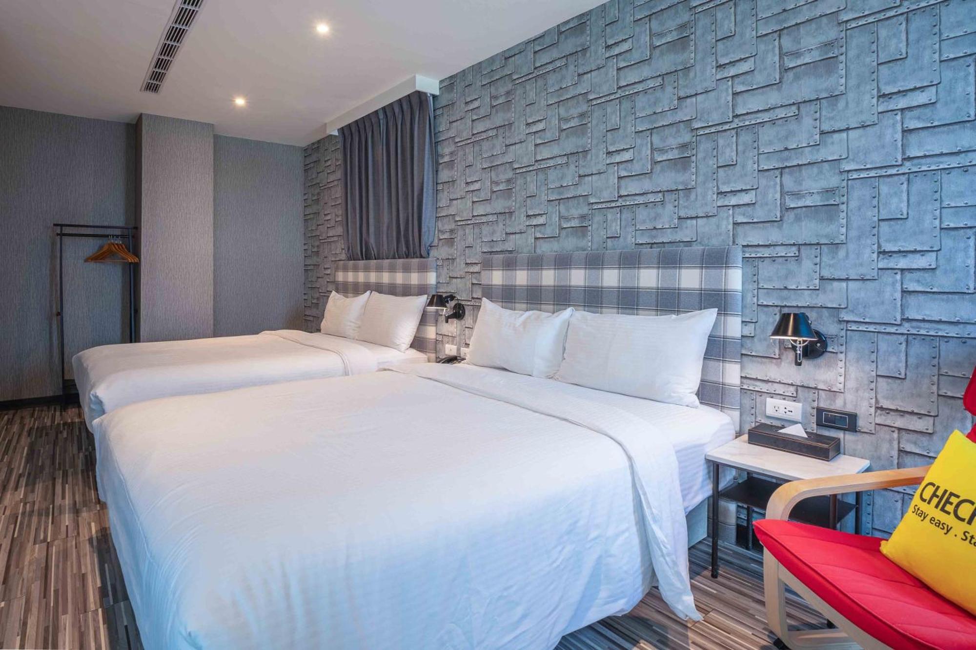 Check Inn Taichung Ziyou Luaran gambar